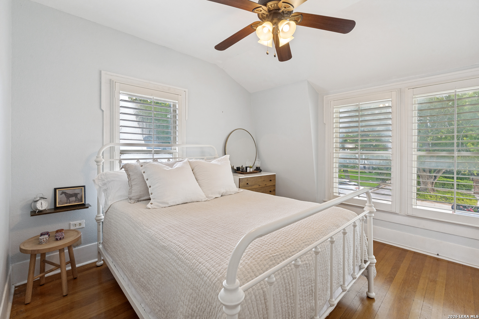 378 BLUE BONNET BLVD