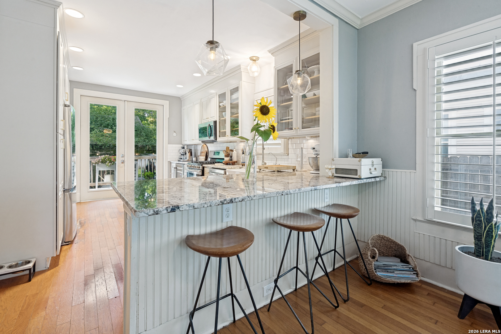 378 BLUE BONNET BLVD