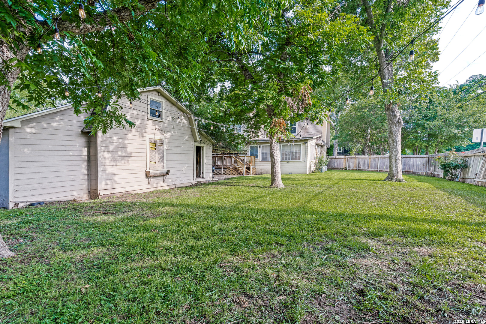 378 BLUE BONNET BLVD
