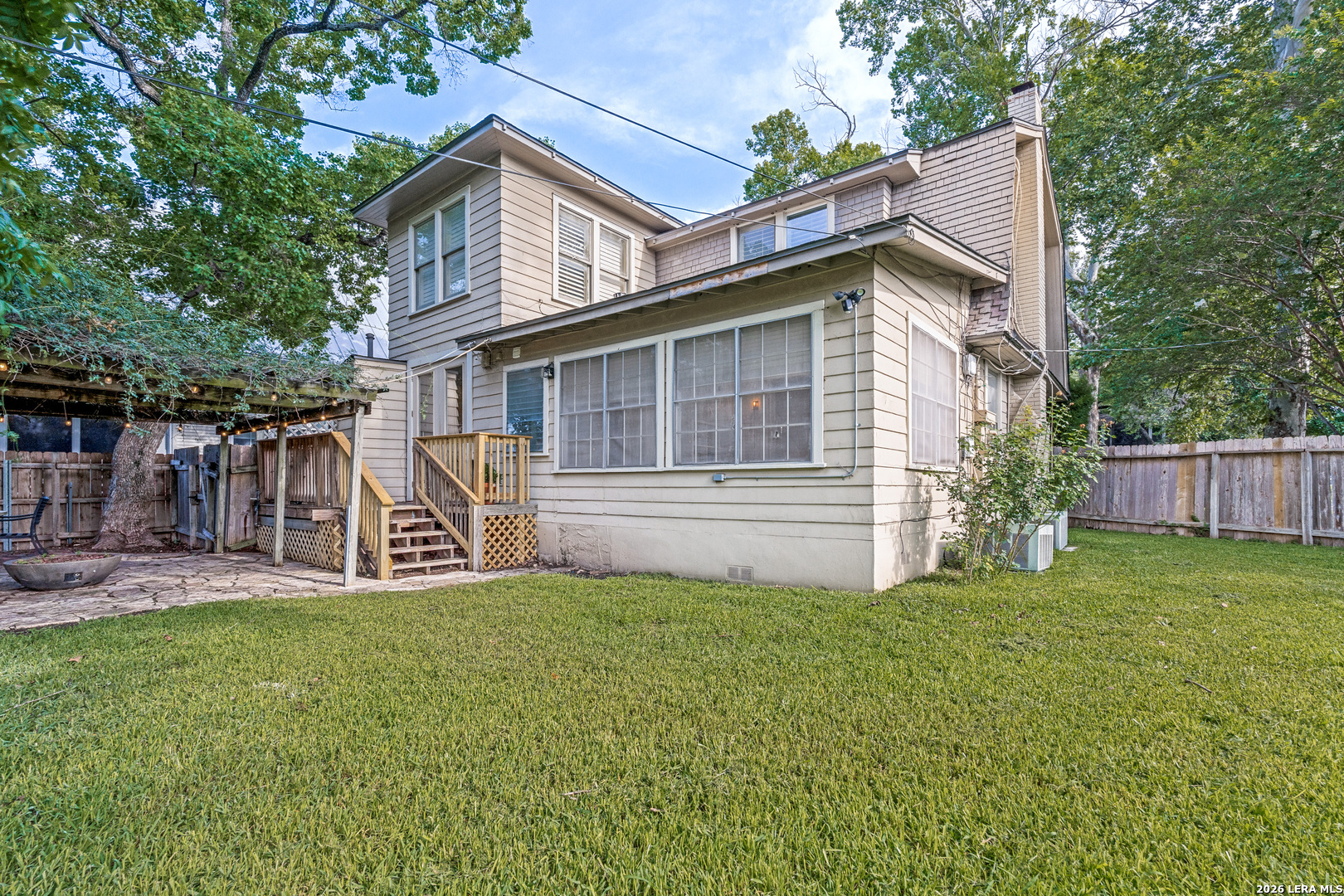 378 BLUE BONNET BLVD