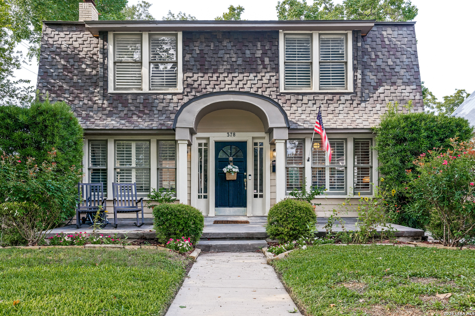 378 BLUE BONNET BLVD