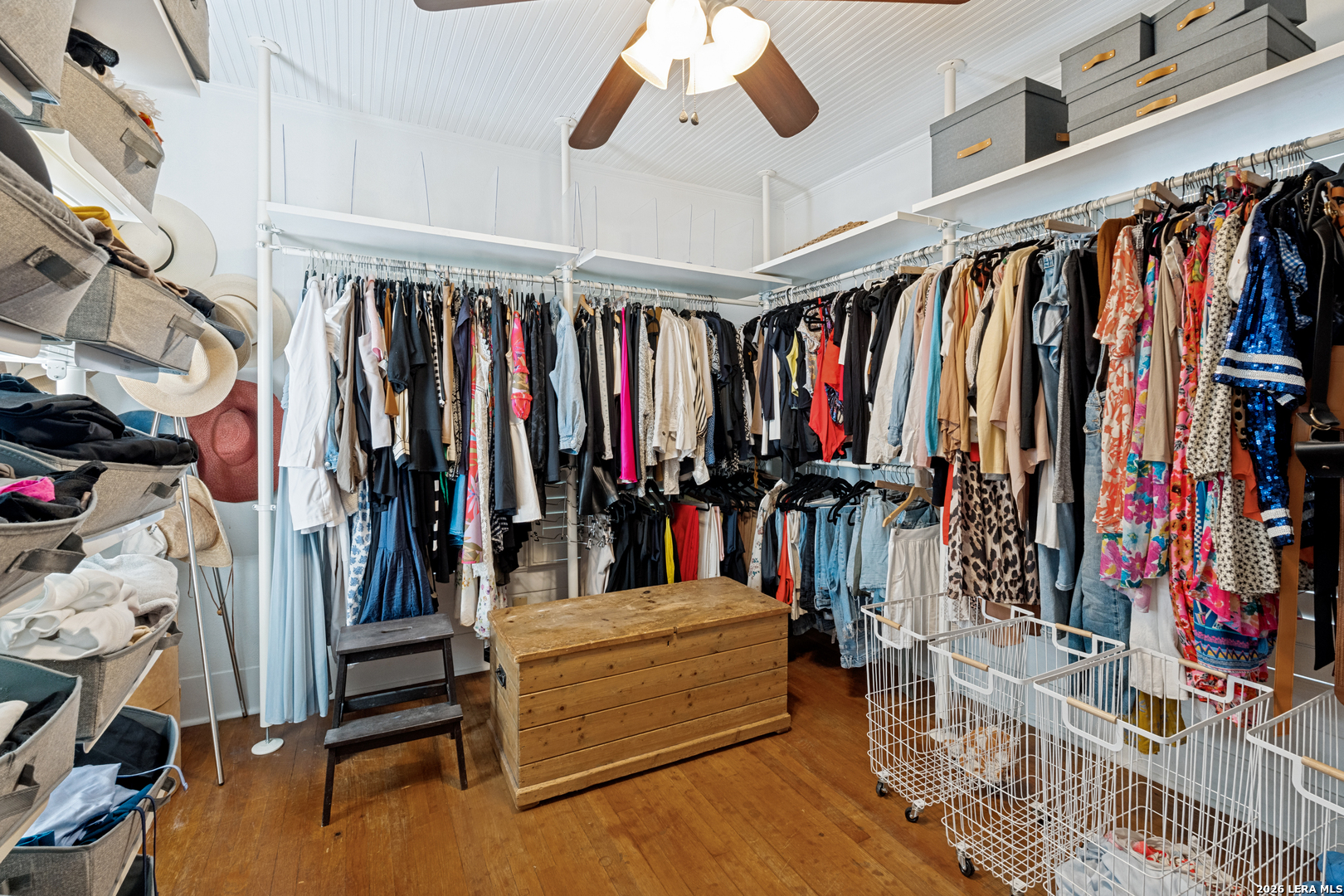 378 BLUE BONNET BLVD
