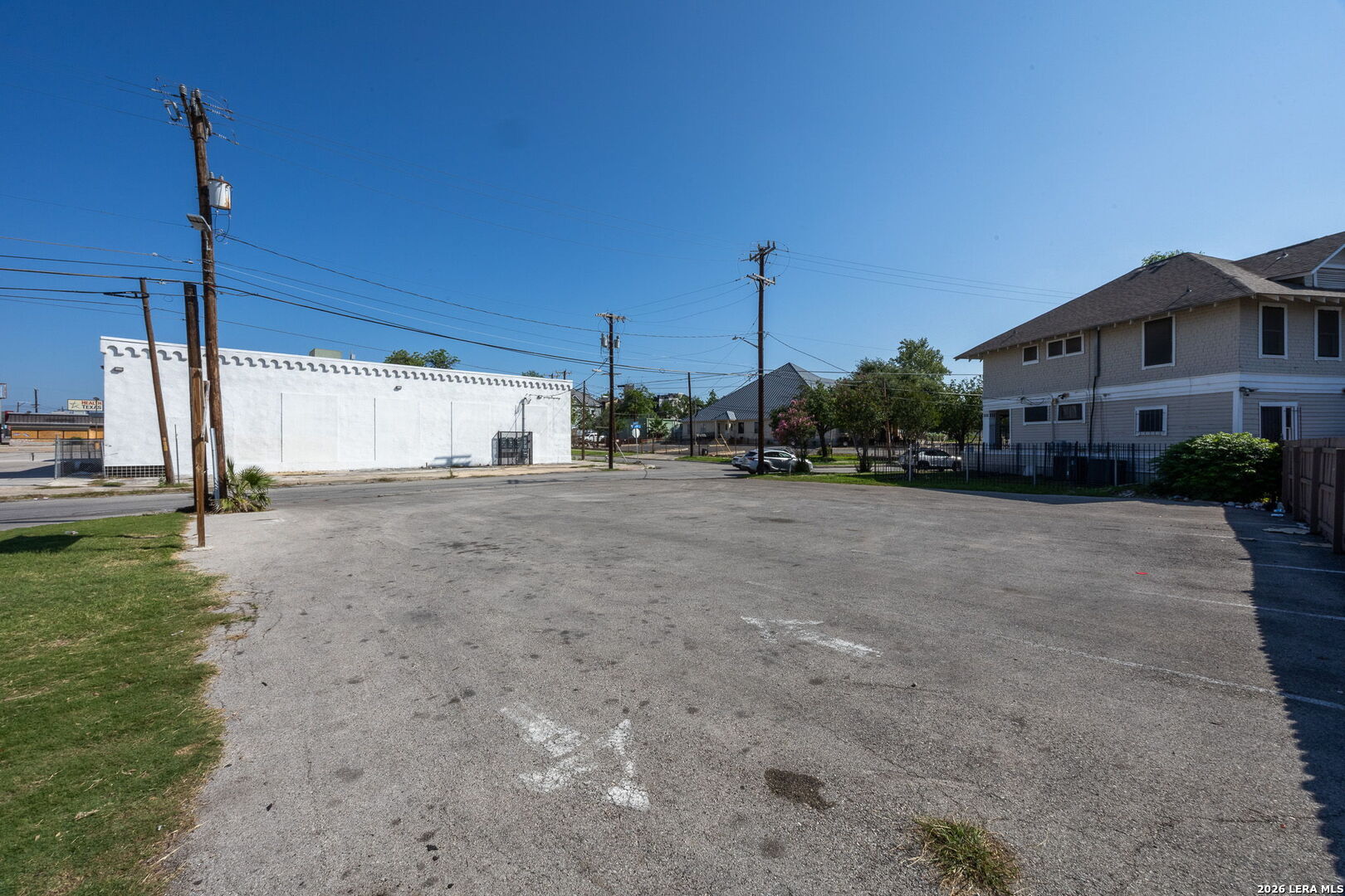 302 W Euclid