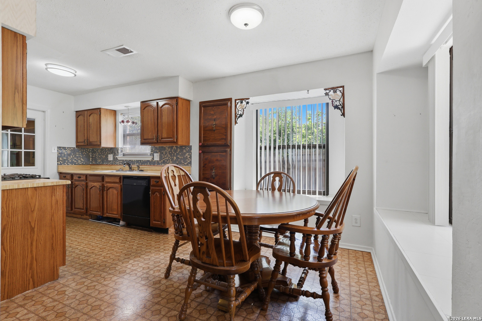6114 UPWOOD DR
