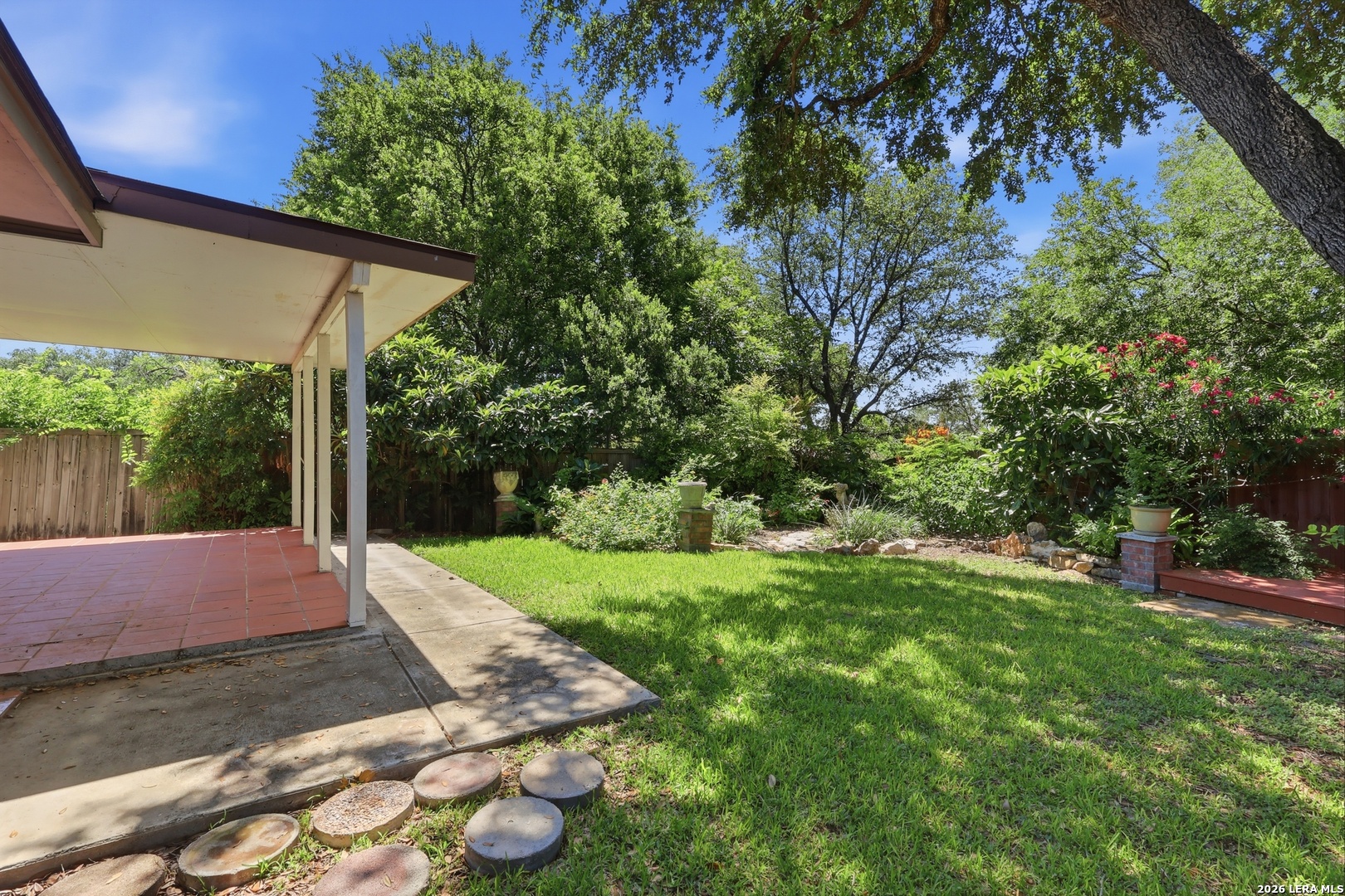 6114 UPWOOD DR