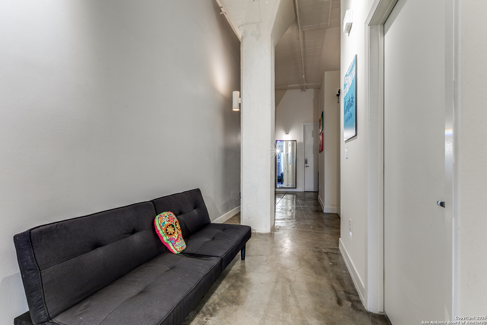 1401 S Flores St 206