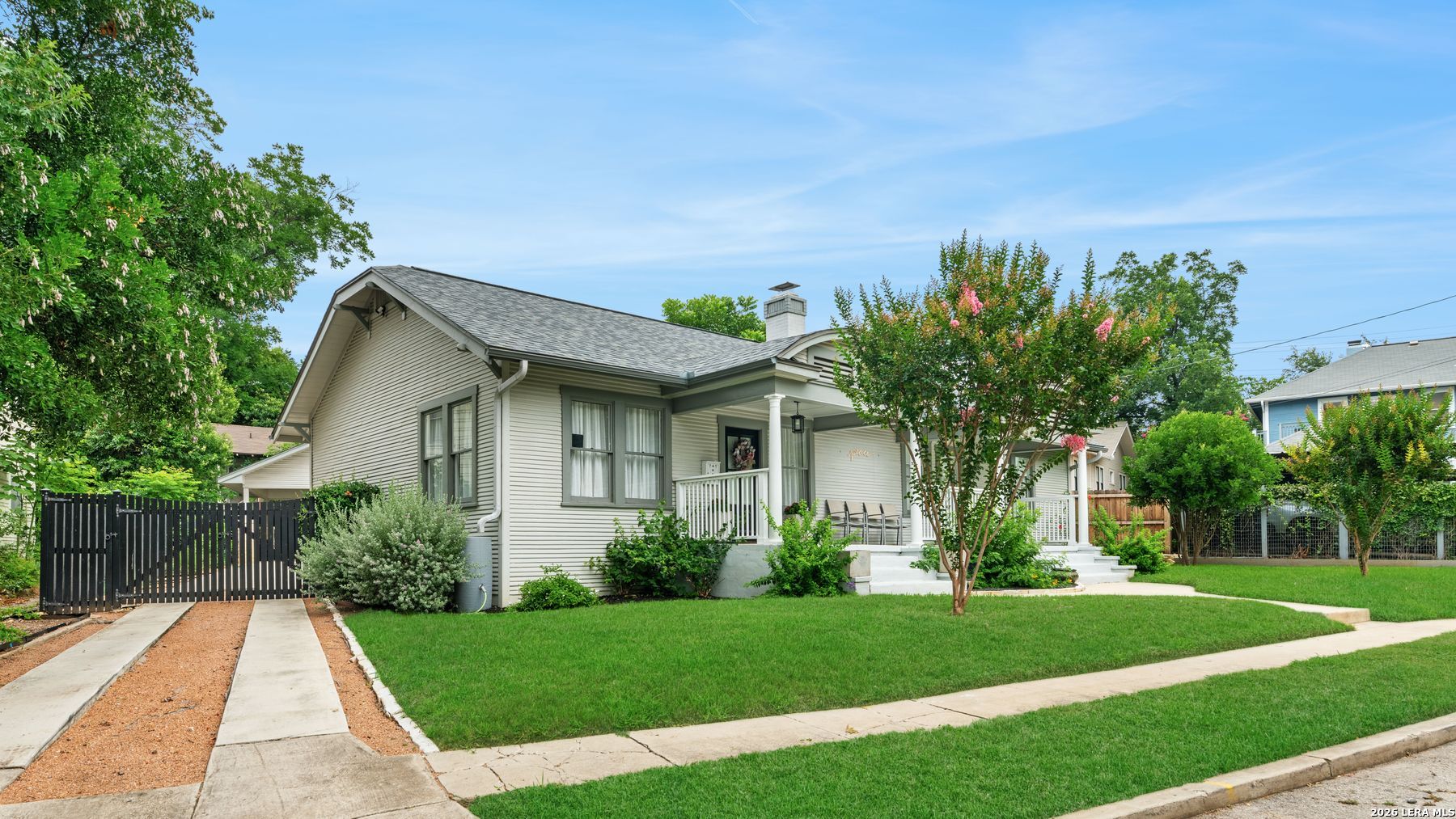 431 Queens Crescent St
