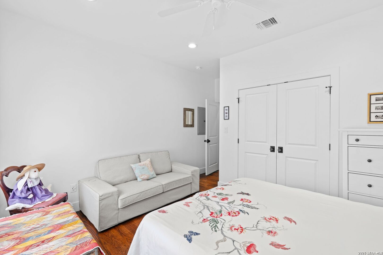 431 Queens Crescent St