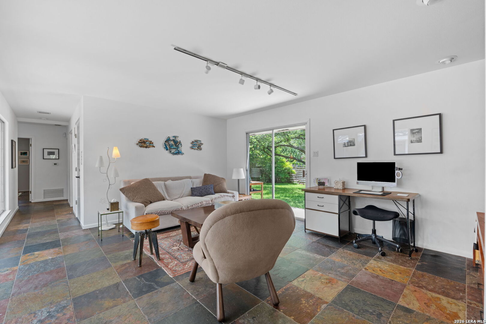 279 ROCKHILL DR