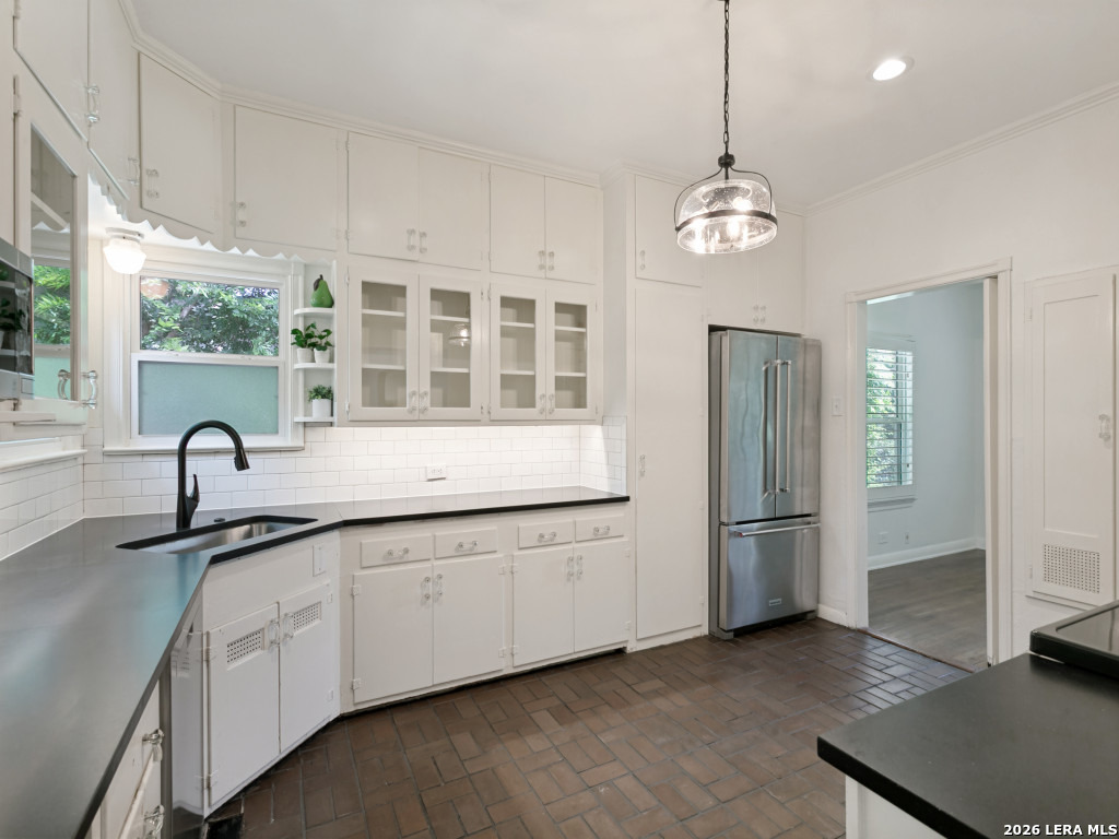 338 Garraty Rd