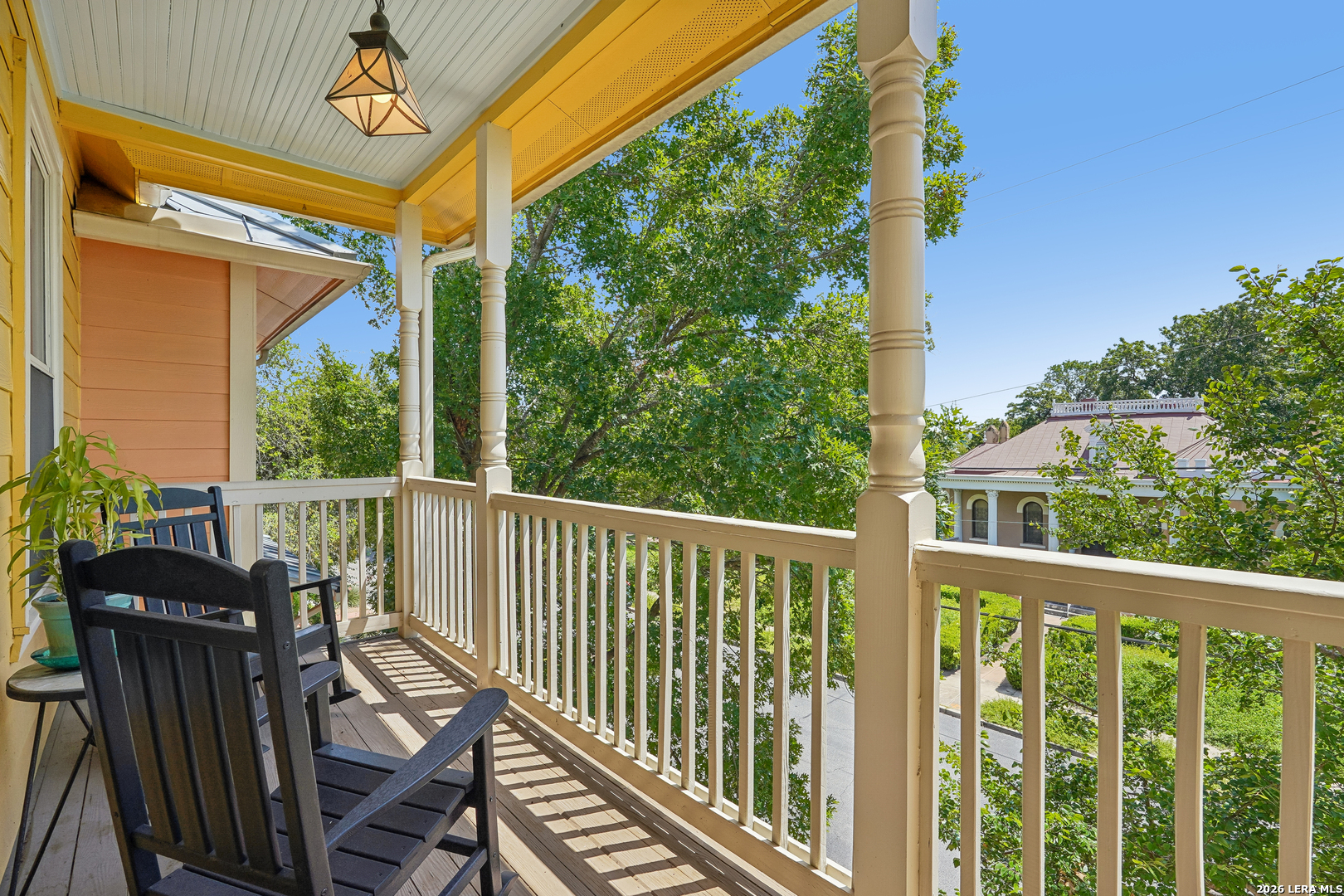 400 E GUENTHER ST Unit: 2202