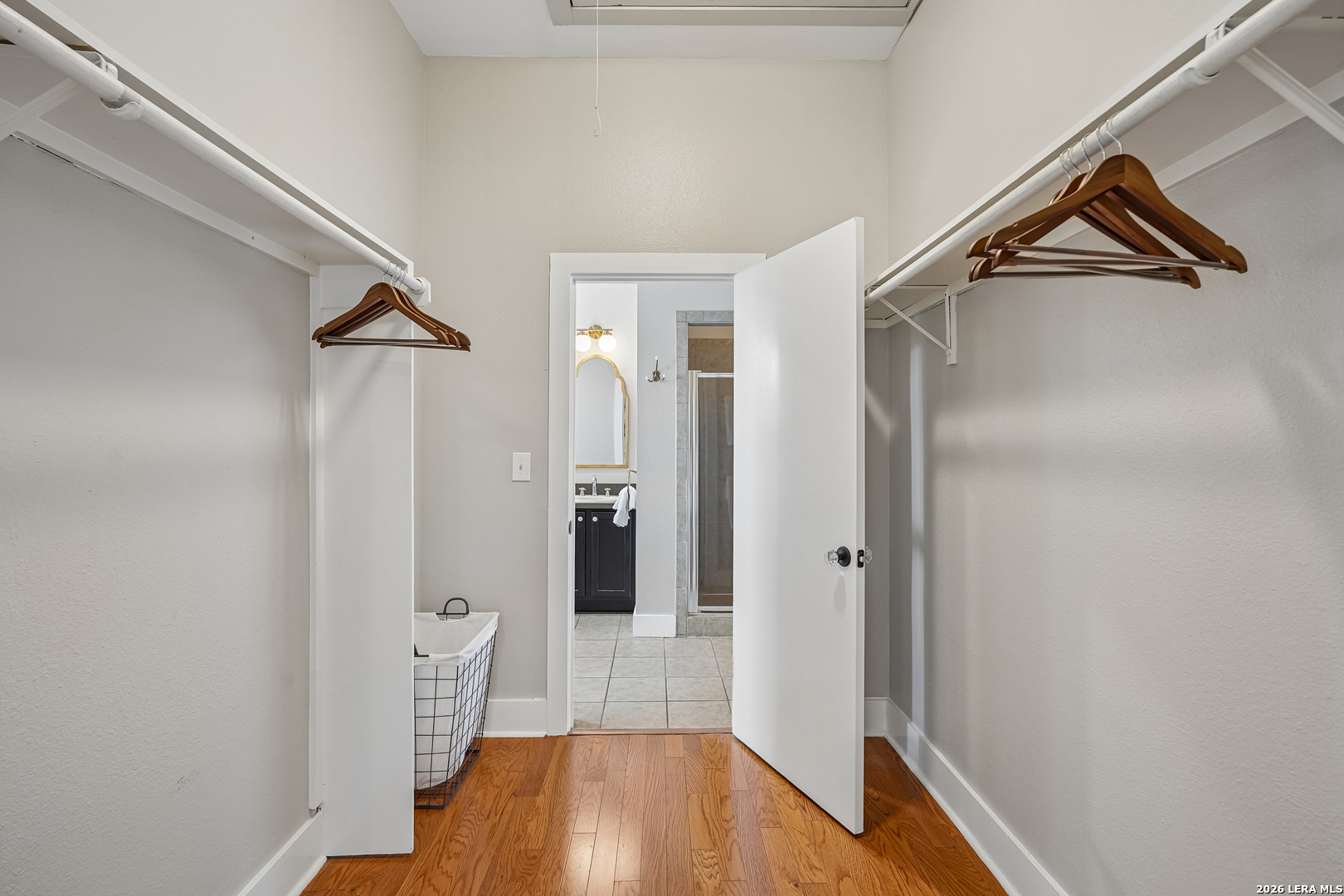 400 E GUENTHER ST Unit: 2202