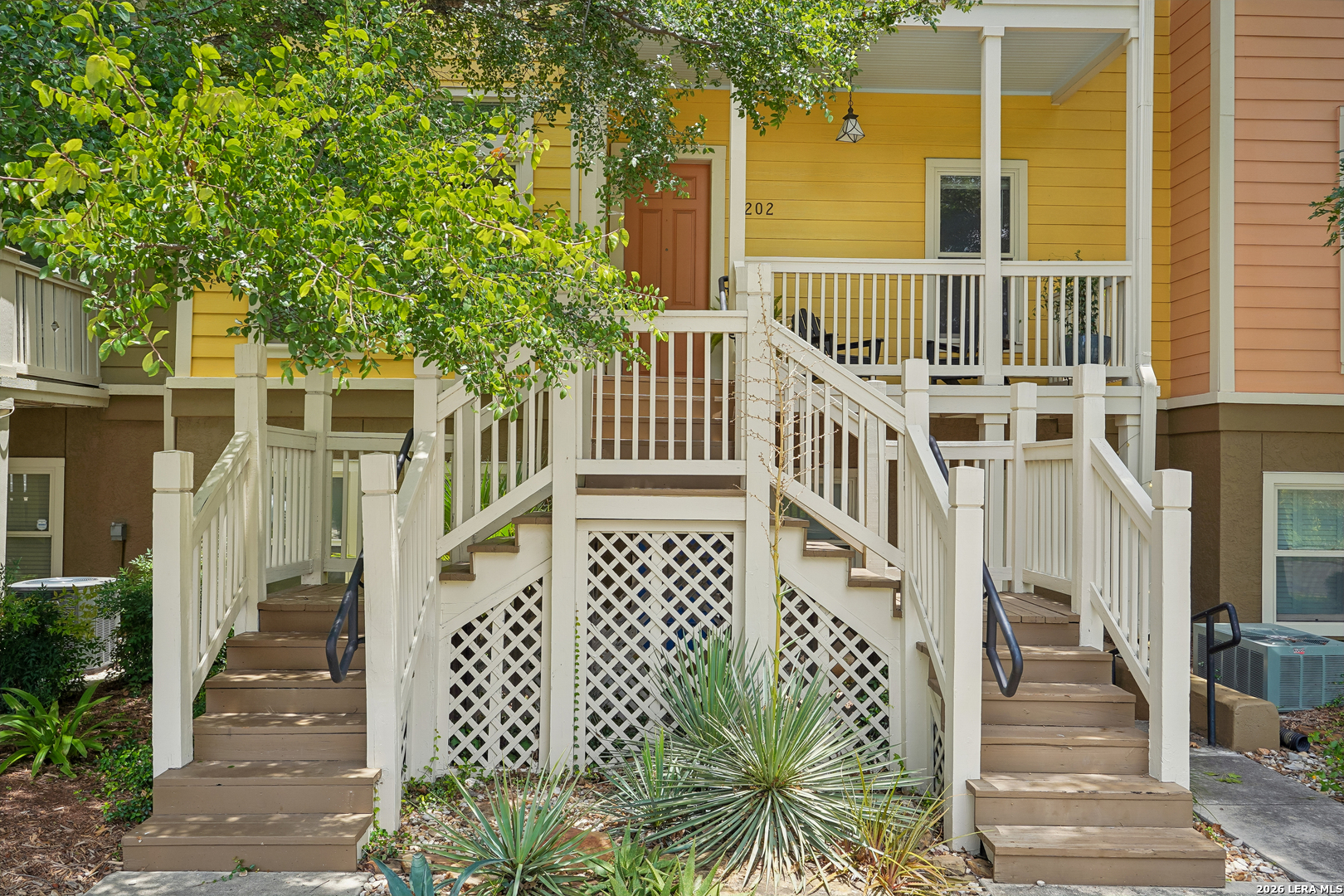 400 E GUENTHER ST Unit: 2202