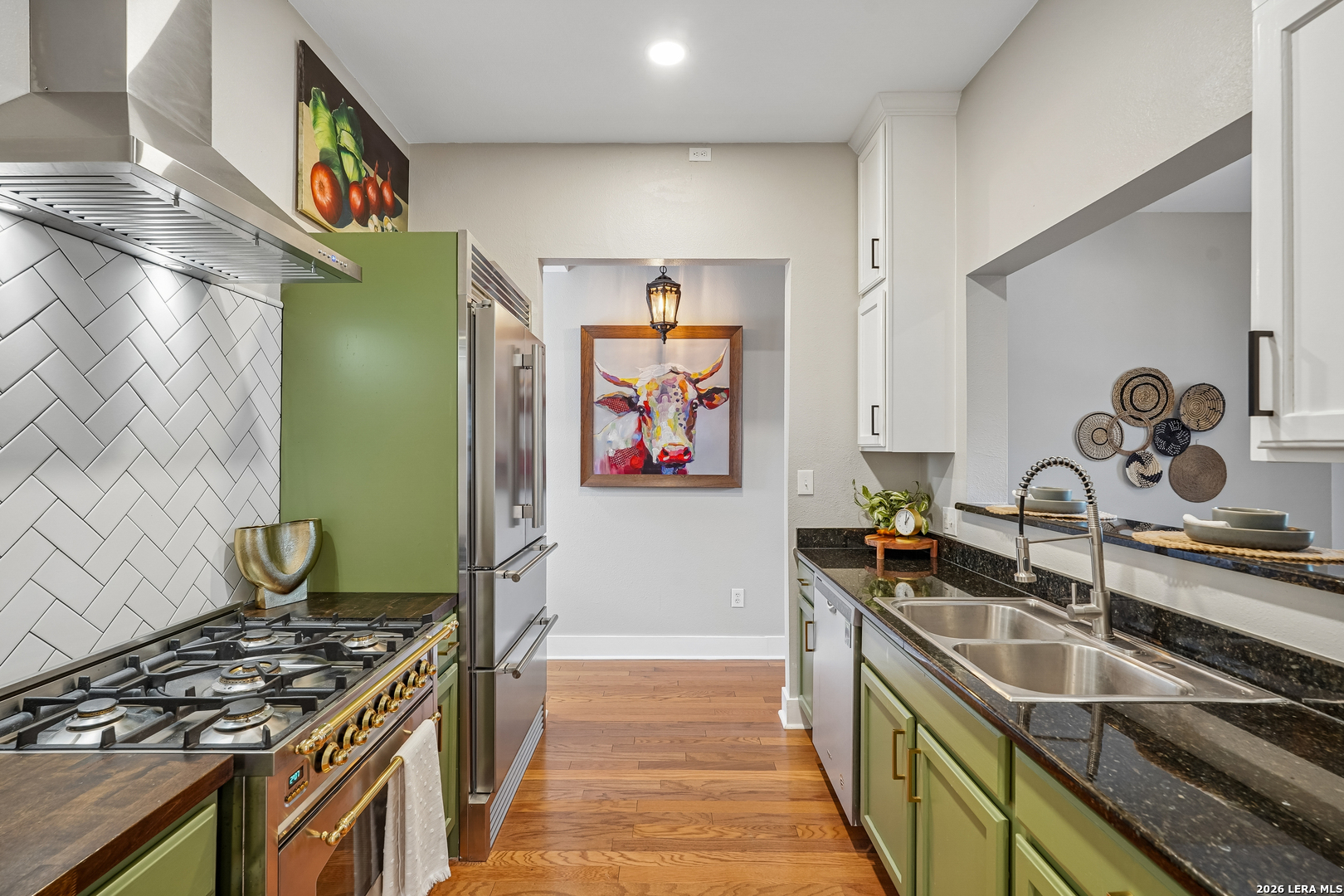 400 E GUENTHER ST Unit: 2202