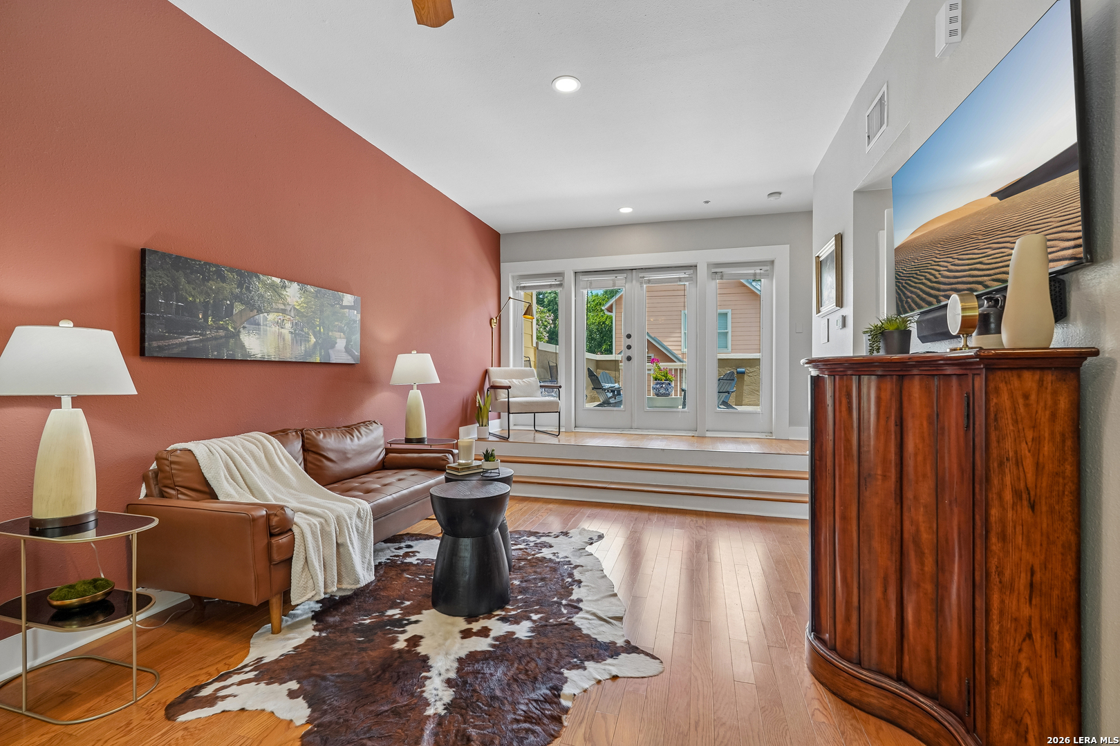 400 E GUENTHER ST Unit: 2202