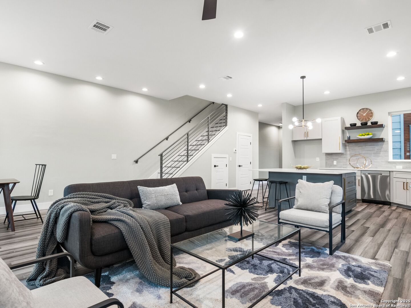 159 DAVIS CT Unit: 102