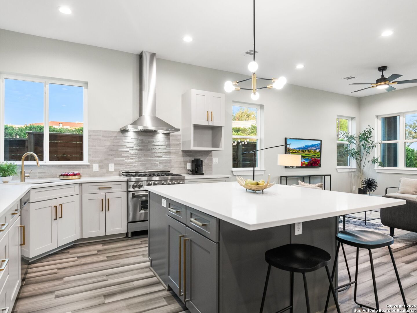 159 DAVIS CT Unit: 102