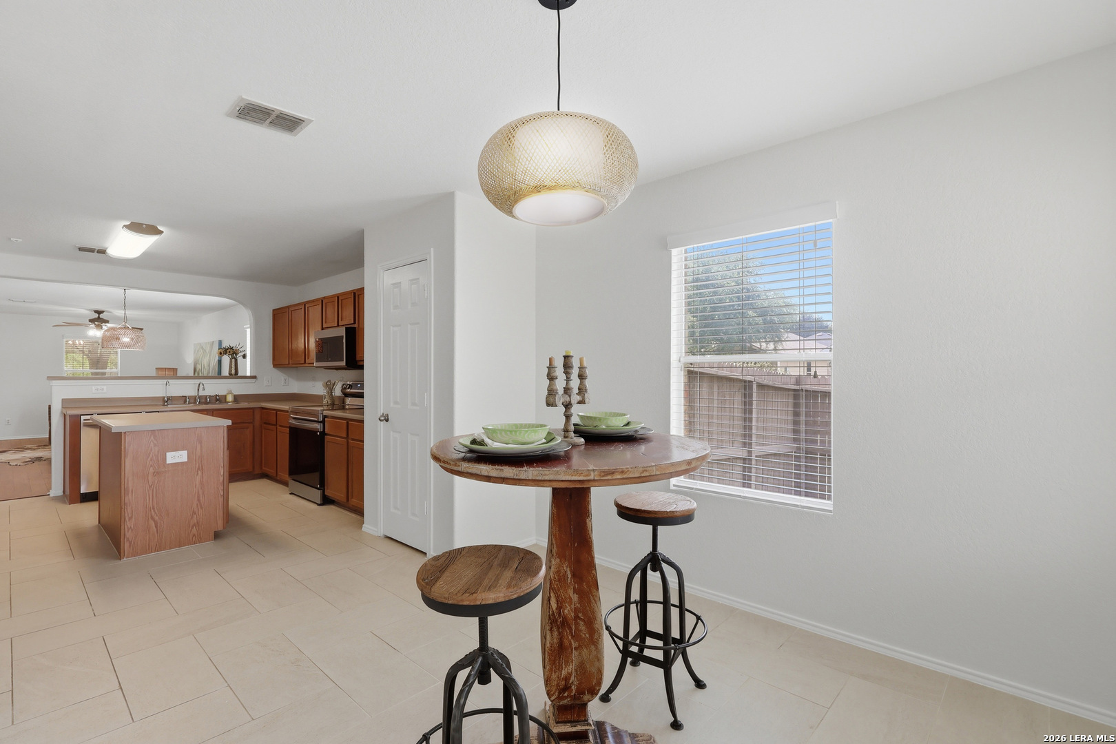 27022 Rustic Cabin