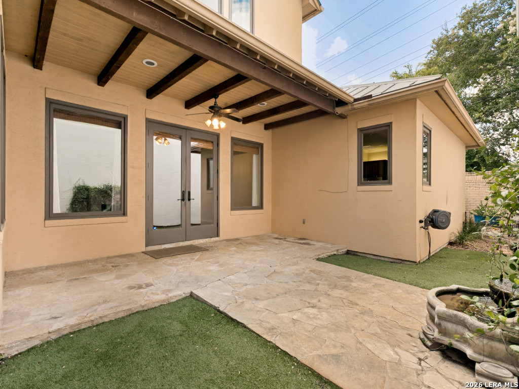 502 SHERATON DR
