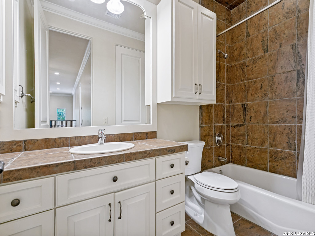 502 SHERATON DR