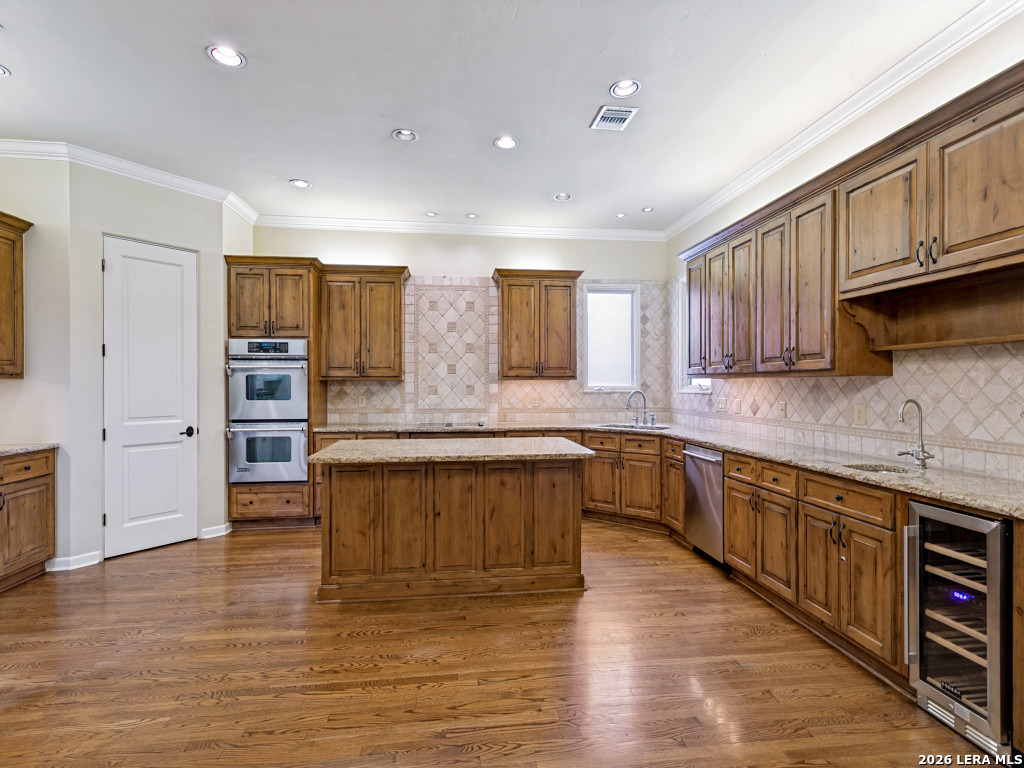 502 SHERATON DR