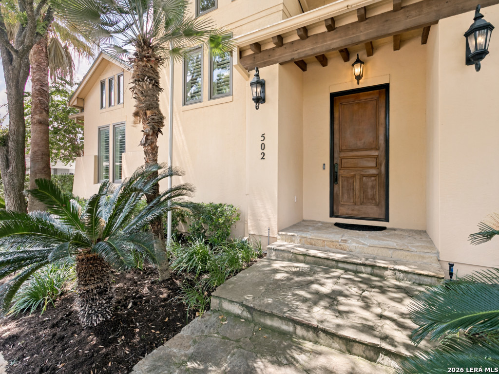 502 SHERATON DR