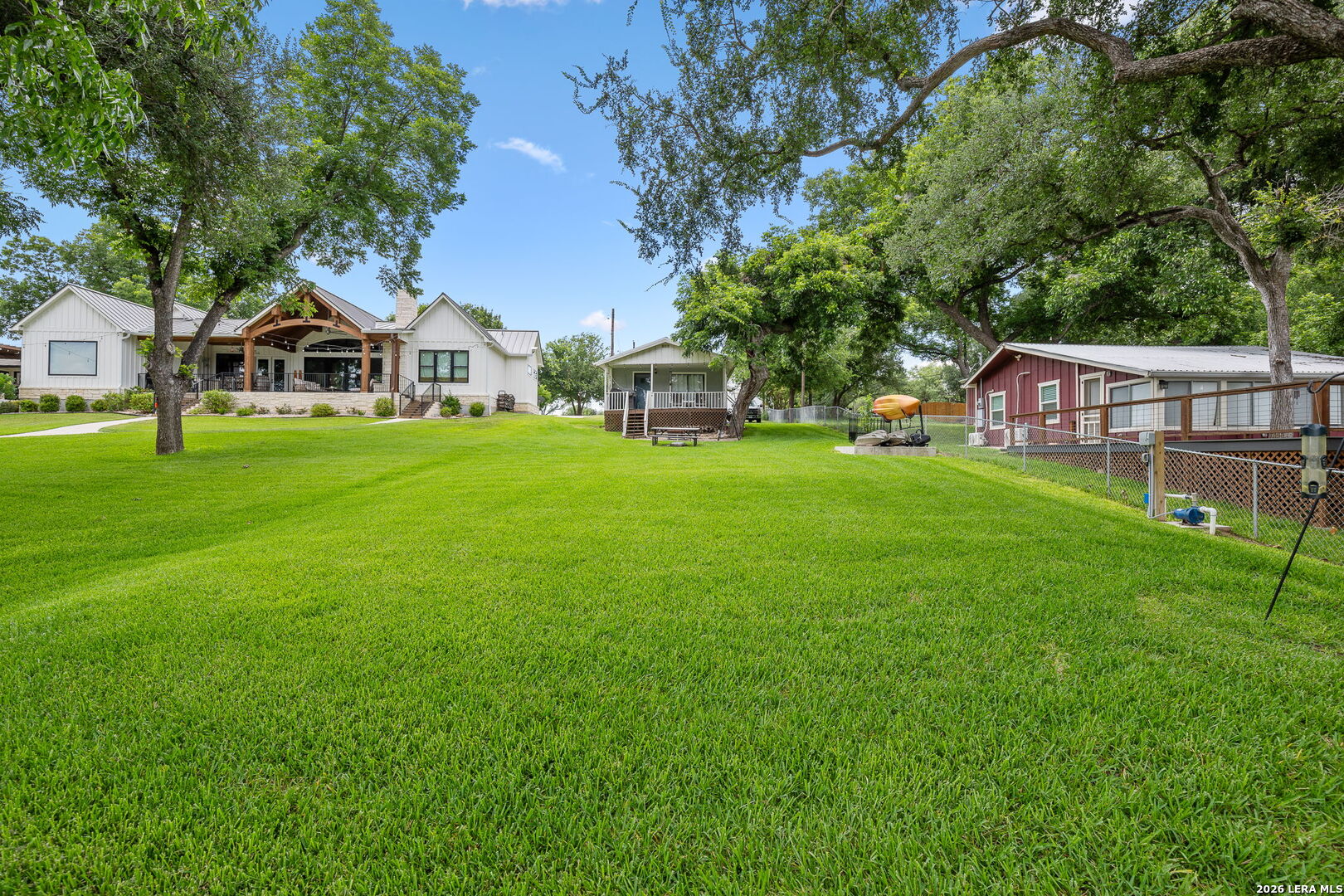 806 CLEN OAK PKWY