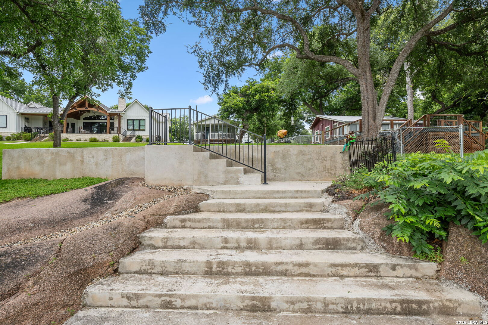 806 CLEN OAK PKWY