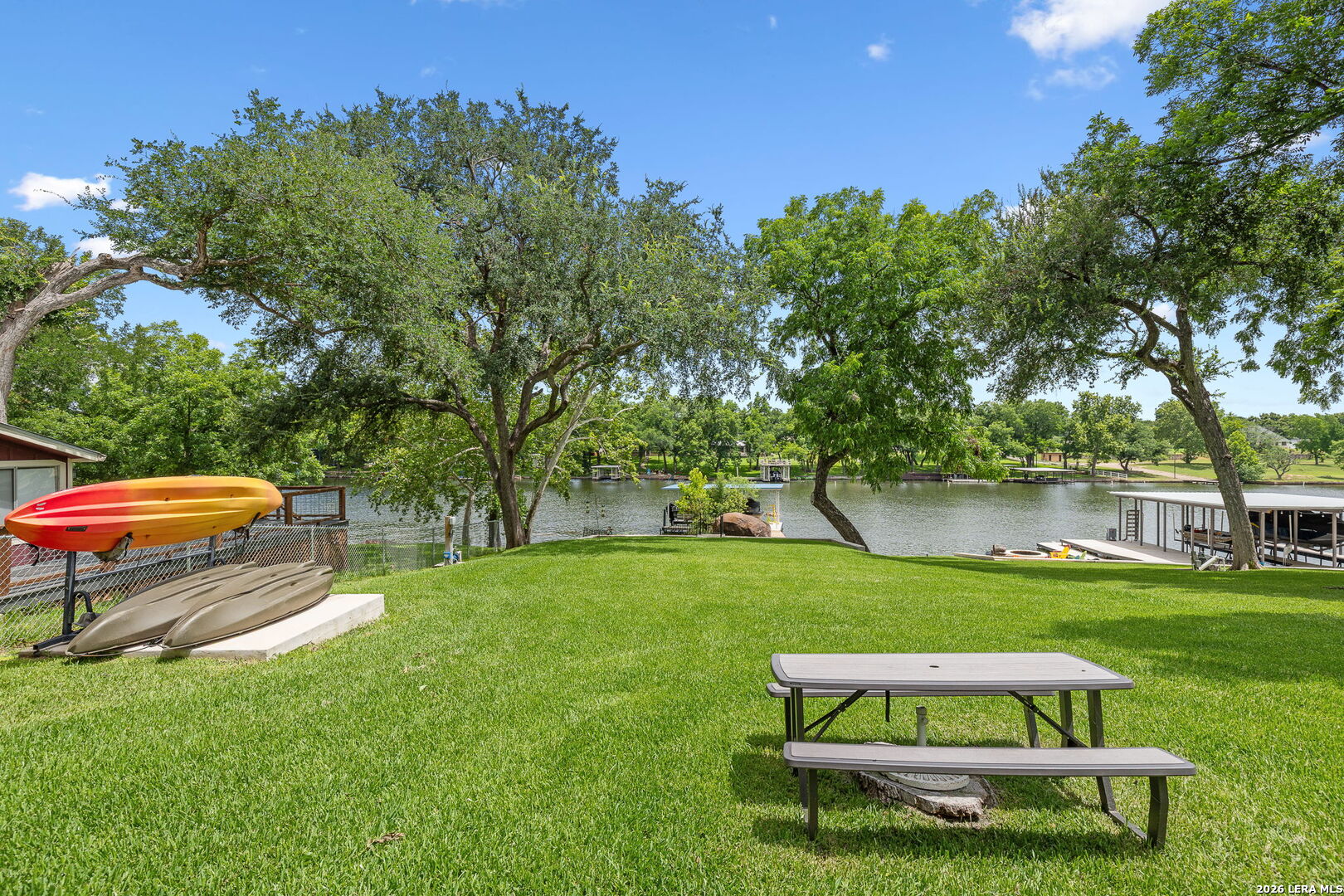 806 CLEN OAK PKWY