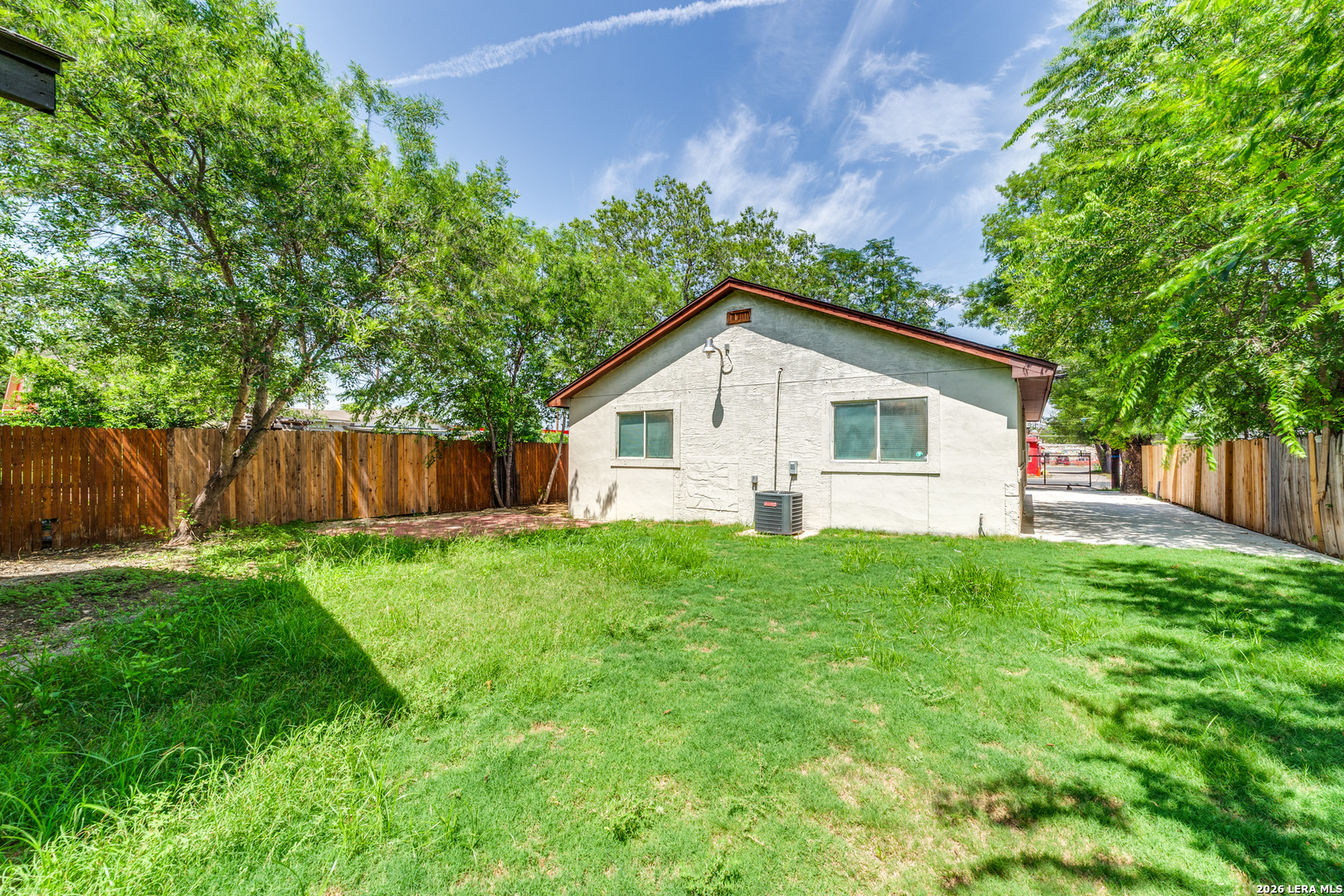 651 N SAN AUGUSTINE AVE