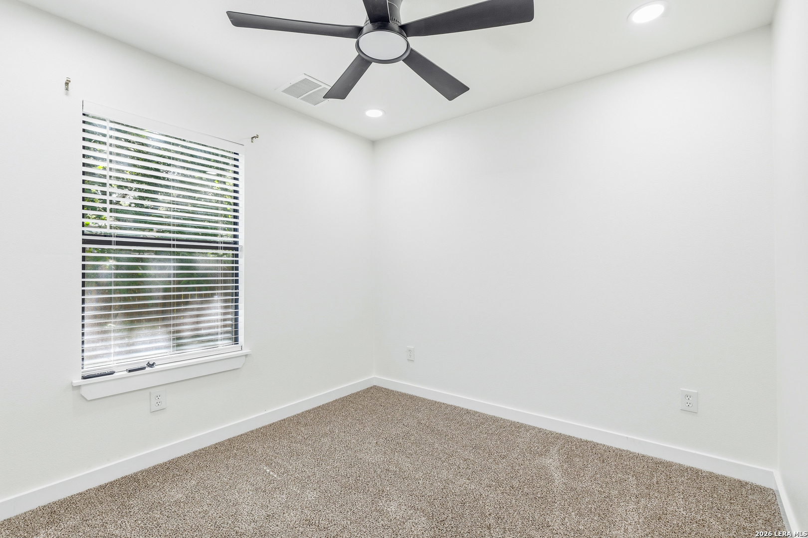 221 W HIGHLAND DR