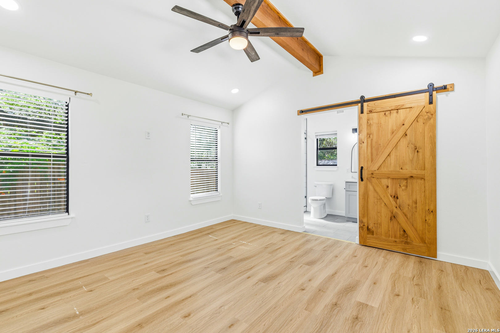 221 W HIGHLAND DR