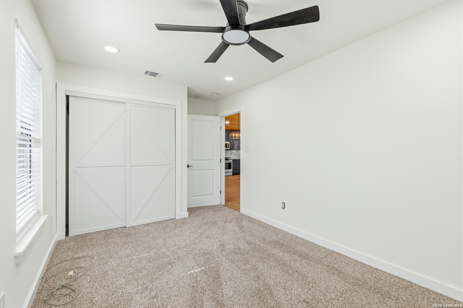 221 W HIGHLAND DR