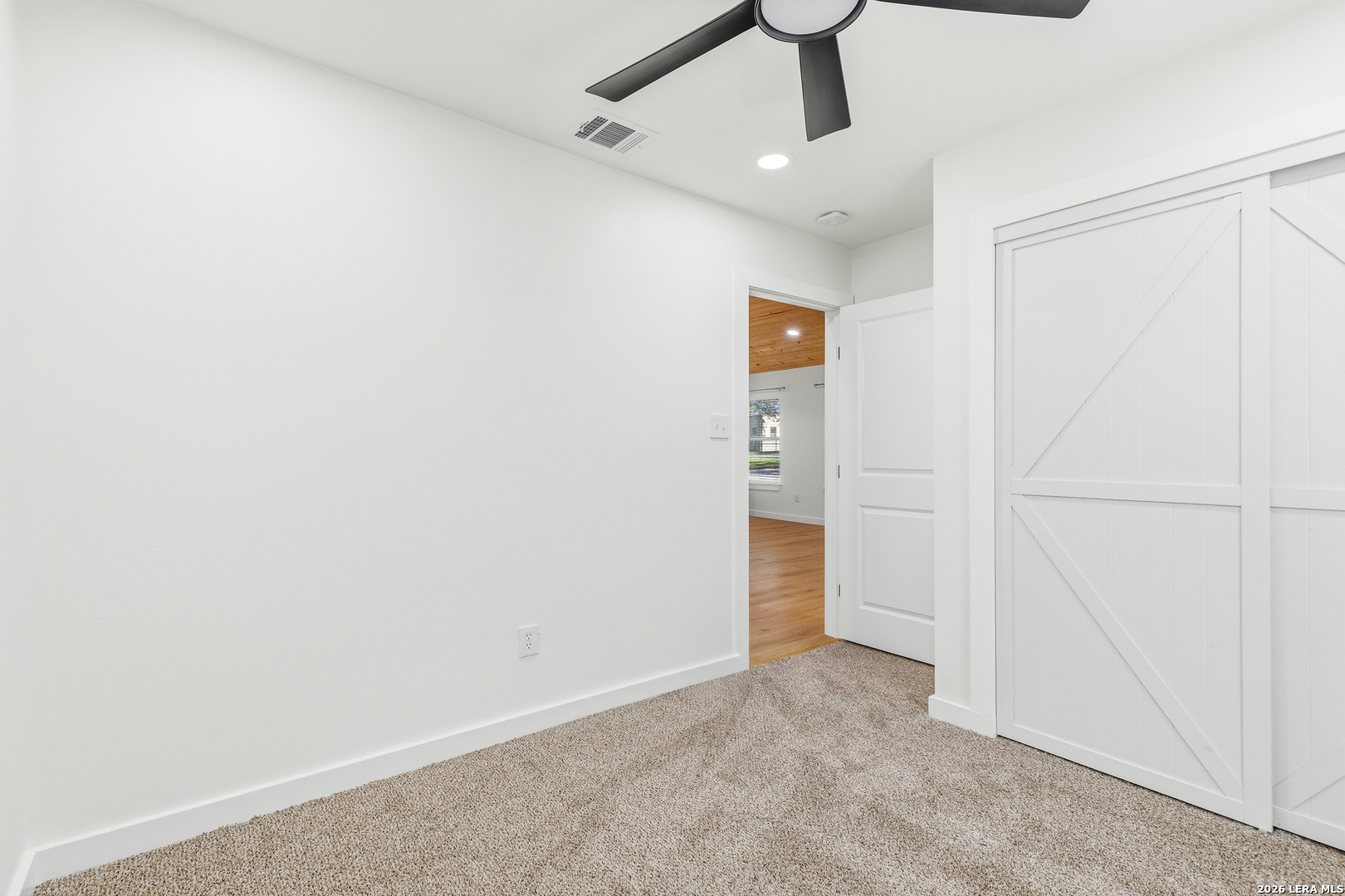 221 W HIGHLAND DR