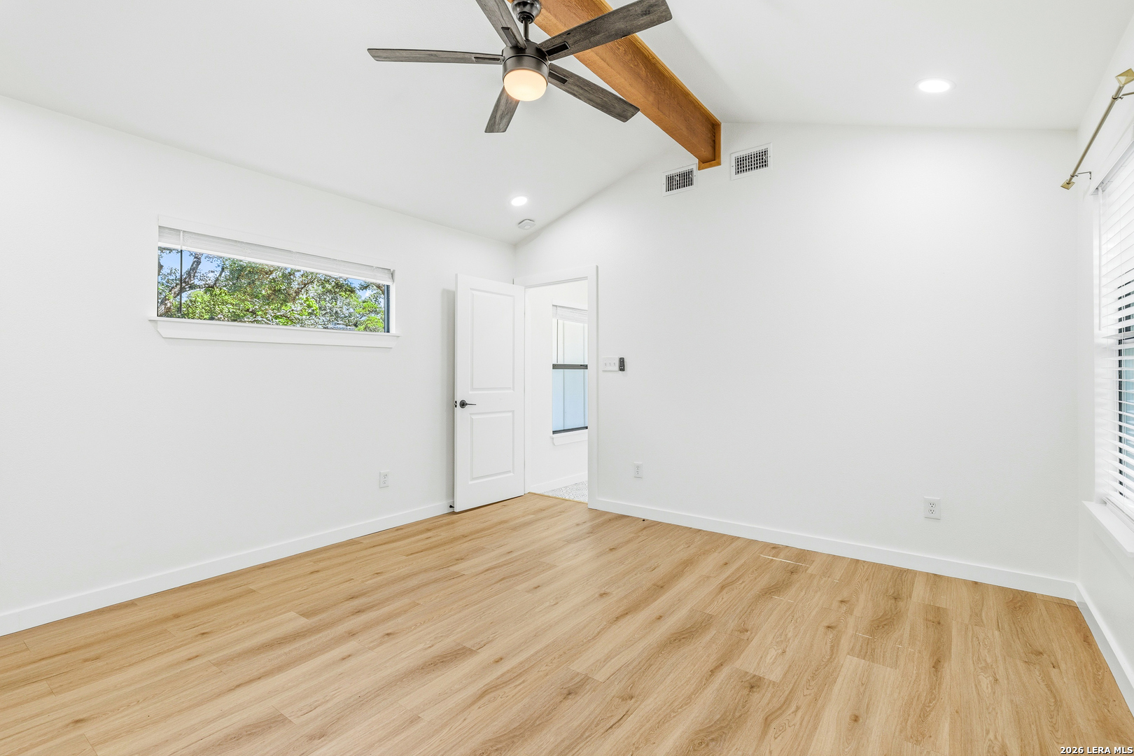 221 W HIGHLAND DR