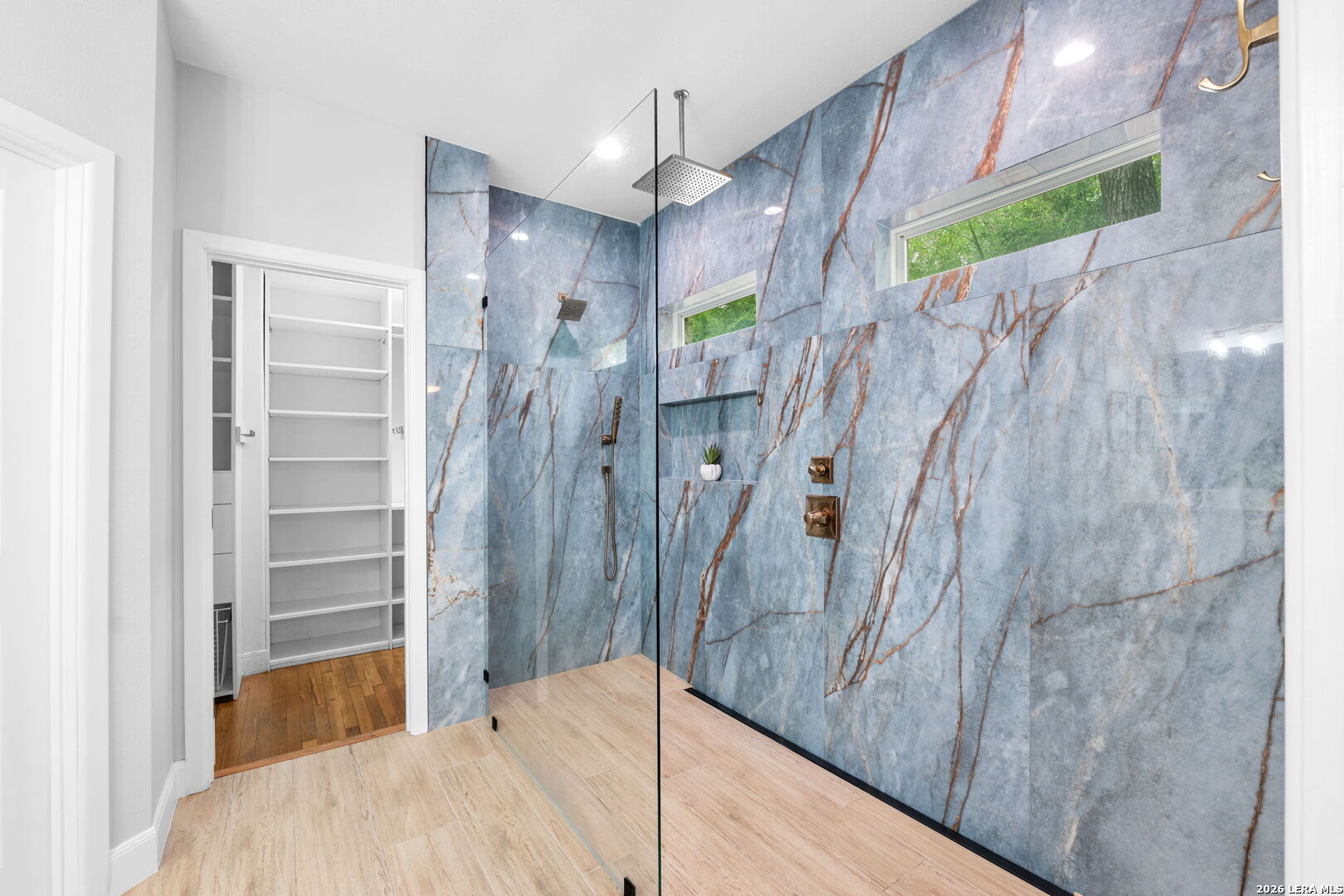 258 TUXEDO AVE