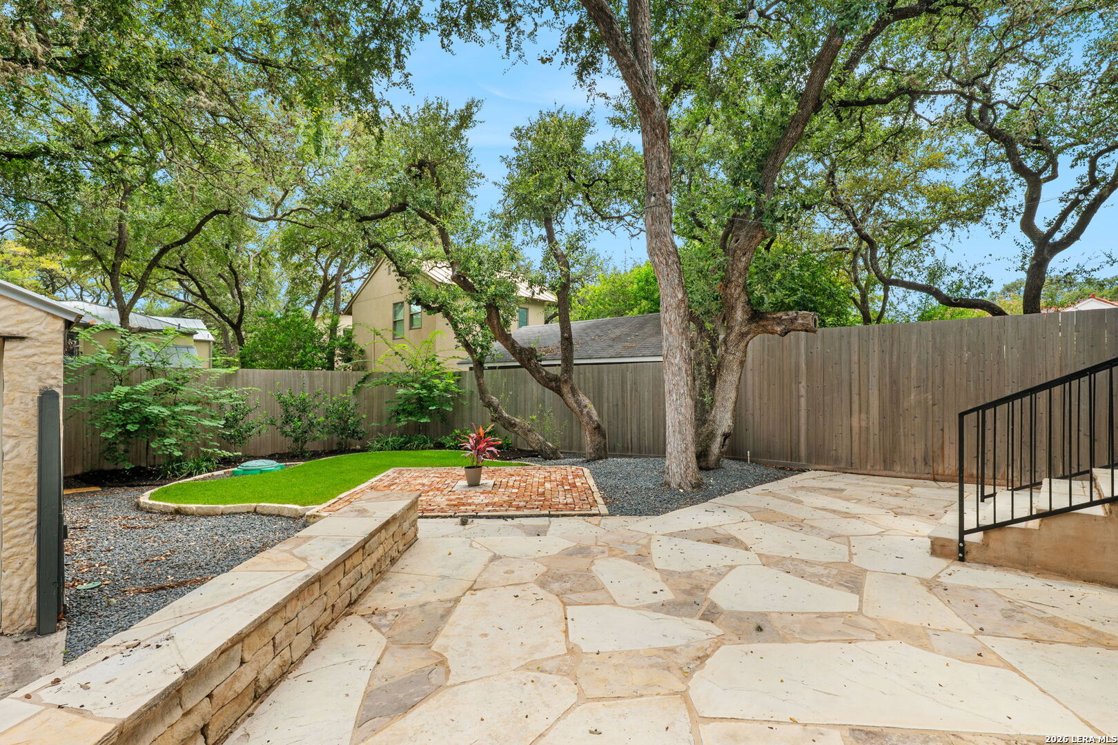 258 TUXEDO AVE