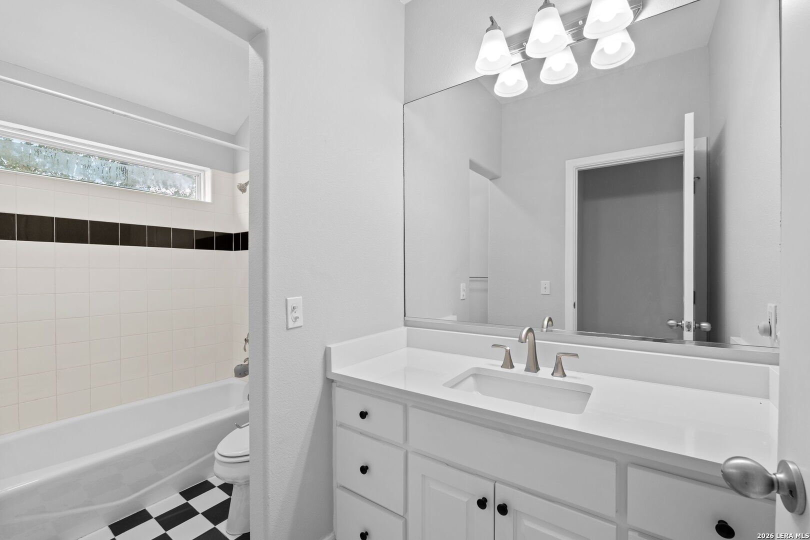 258 TUXEDO AVE