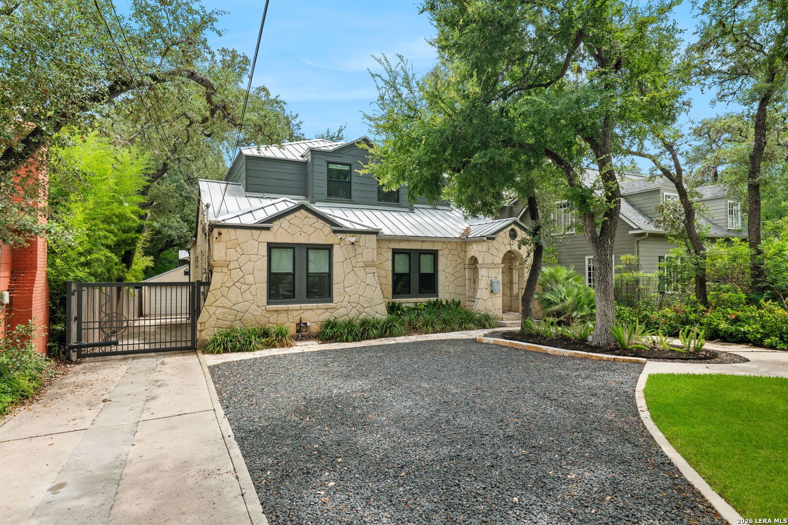258 TUXEDO AVE