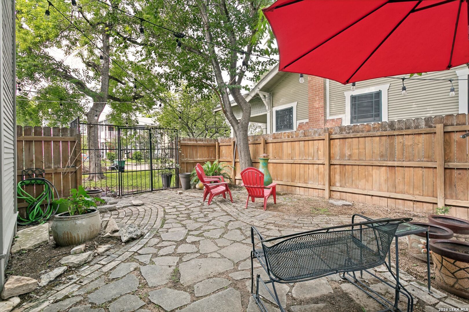 200 Queen Anne Ct Unit: 200B