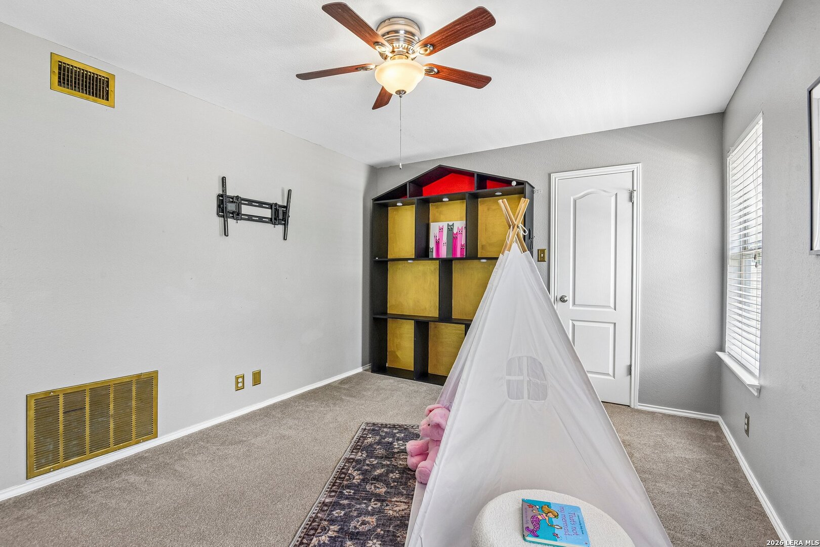 232 CORDERO DR