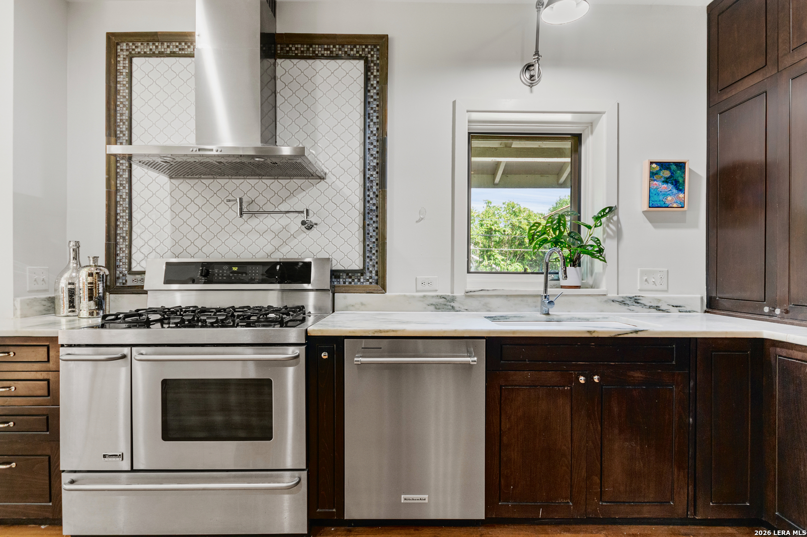 201 CHICHESTER PL