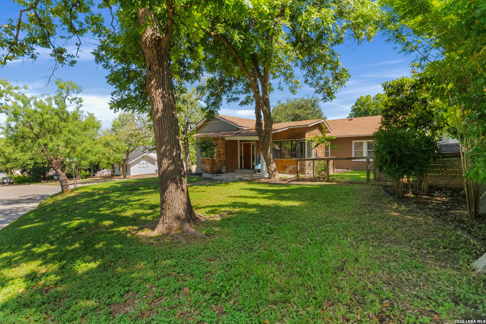 201 CHICHESTER PL