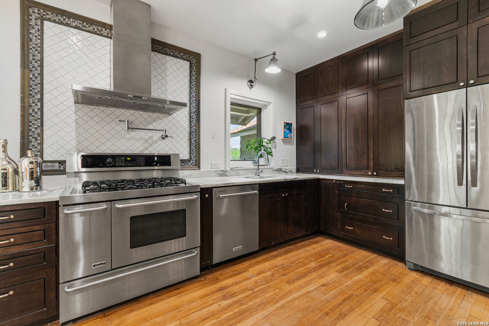 201 CHICHESTER PL