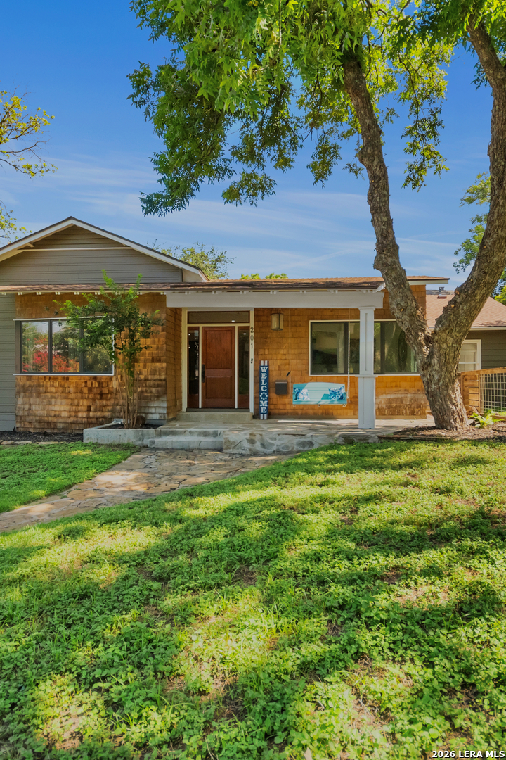 201 CHICHESTER PL