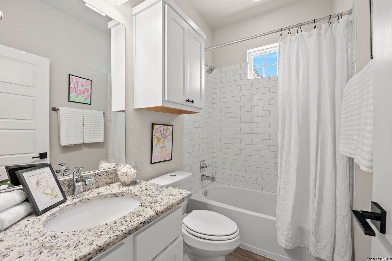 202 CLAREMONT AVE Unit: 102