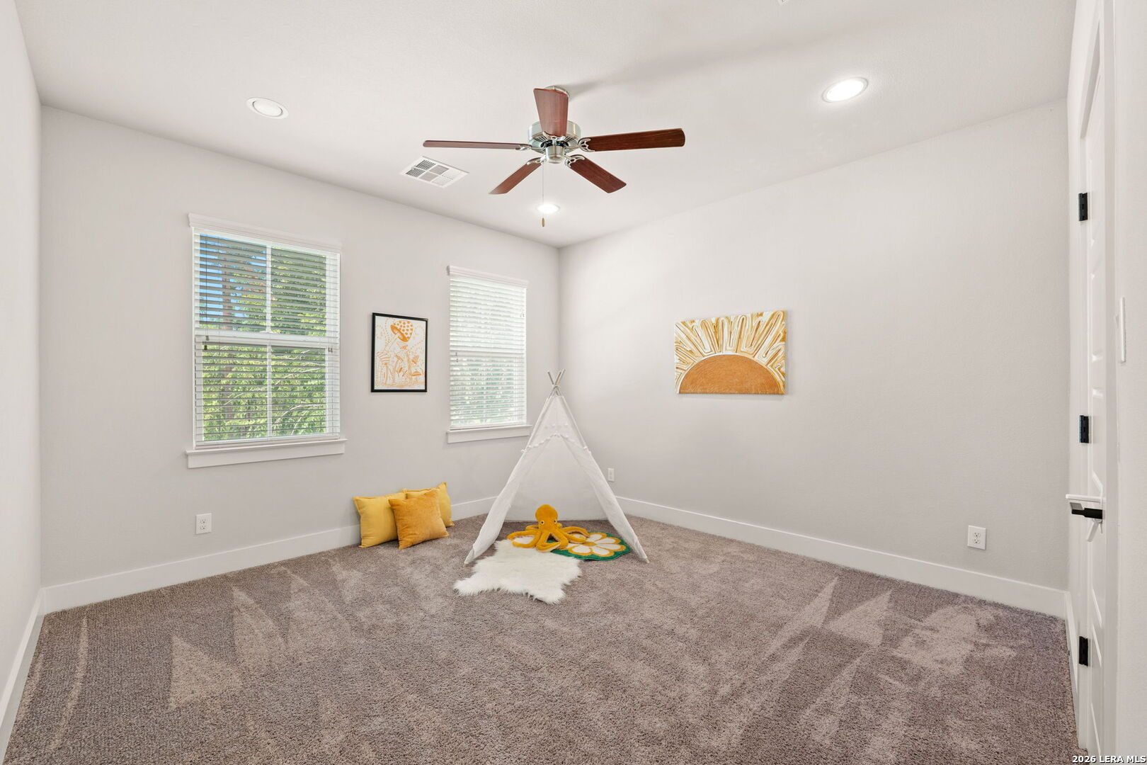 202 CLAREMONT AVE Unit: 102