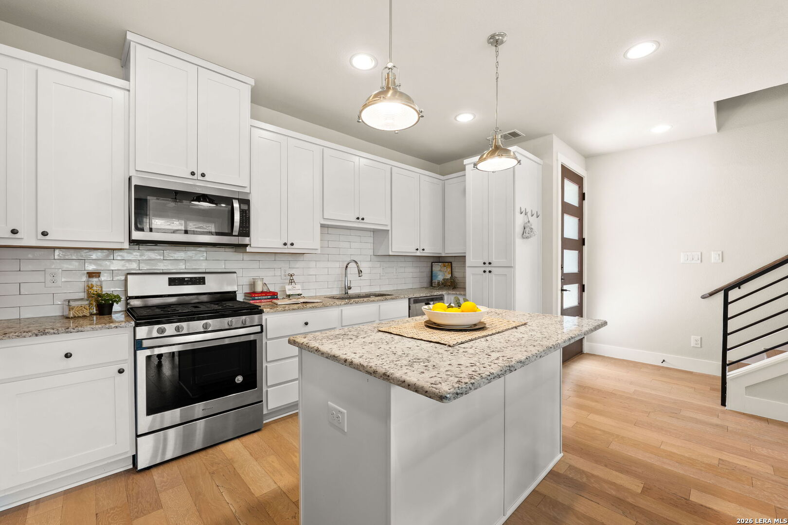 202 CLAREMONT AVE Unit: 102