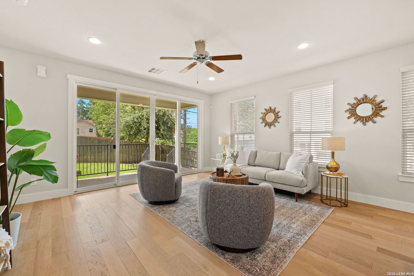 202 CLAREMONT AVE Unit: 102