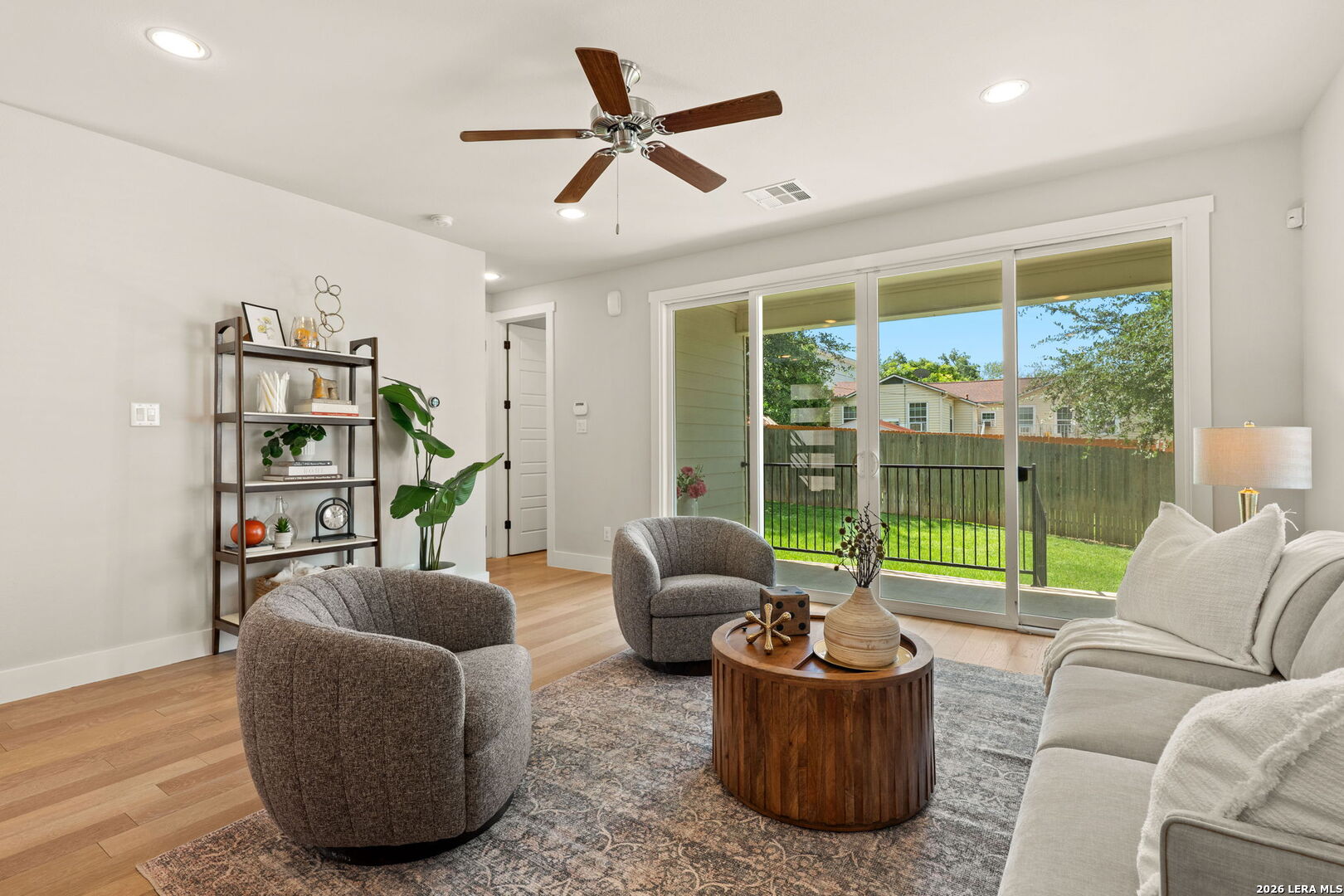 202 CLAREMONT AVE Unit: 102
